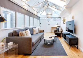 2 Bedr, 3 Beds, 2 Bath Covent Garden 3-min subway
